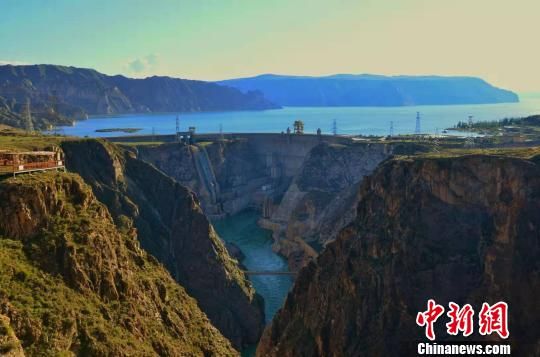 图为青海龙羊峡生态旅游度假景区。(资料图) 鲁丹阳 摄
