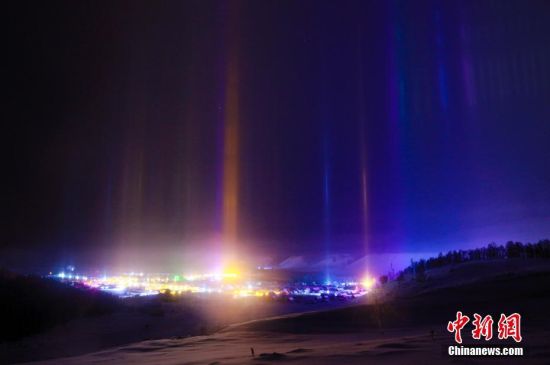 新疆阿勒泰極寒山區多次出現“寒夜光柱”